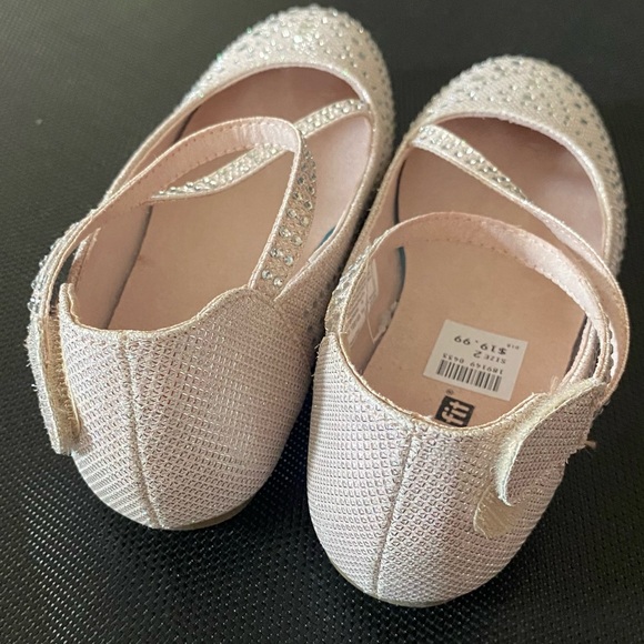 Girls pink dress flats - Picture 3 of 4